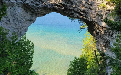 Photo 5 - Lakeside Retreat~Mackinac Island Direct View