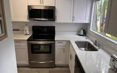 Photo 5 - Pet Friendly Townhome with fenced backyard