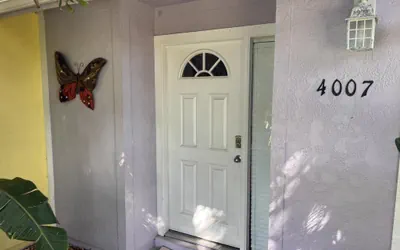 Photo 2 - Pet Friendly Townhome with fenced backyard