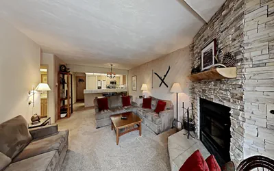 Photo 5 - Fantastic 3 Bedroom Condo with Great Views and Quiet Slopeside Location! (Unit 201 at 1849)