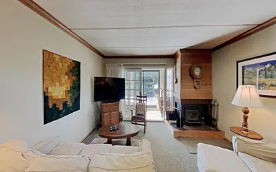 Photo 2 - Spacious 2 Bedroom Condo Just Steps To Mammoth Mountain (Unit 108 at 1849 Condos)