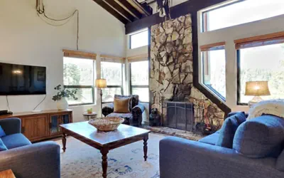 Photo 2 - Remodeled Spacious Condo - Next to Car Charging, Hot Tubs, Village Gondola (Unit 672 at 1849)