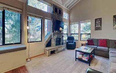 Photo 4 - Spacious Mountain Condo Great For Friends and Families - Closest to Canyon Lodge! (Unit 651 at 1849)