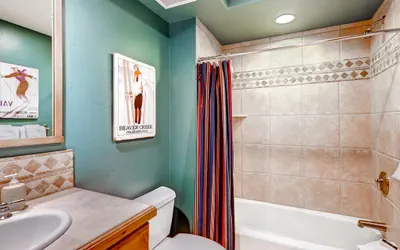 Photo 5 - 5 Bed/5 Bath Condo - Steps from the Chairlift!