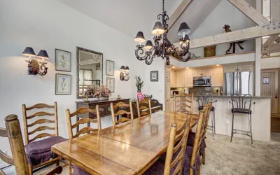 Photo 4 - Ski in & Slopeside Luxury Townhome at Pines Lodge - Sleeps 12