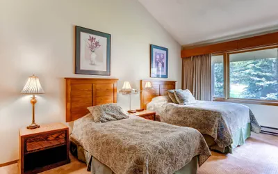 Photo 4 - Walk to Conference Center~Spacious 2Br + Loft Sleeps 8