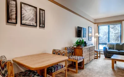 Photo 5 - Walk to slopes! Value Studio Condo