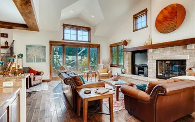 Photo 3 - Beautiful 4Br Townhome with Private Hot tub!