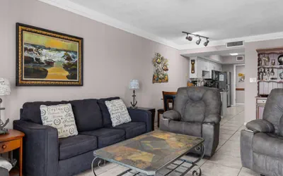 Photo 4 - Ocean House 2601