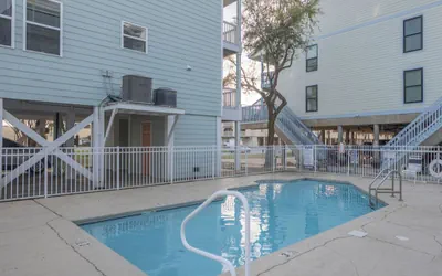 Photo 2 - Spinnaker Pointe 4B