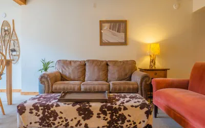Photo 3 - Comfortable Cozy Condo - Short Walk to American Eagle Lift - SH402
