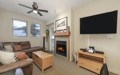 Photo 2 - Founders Pointe 4368
