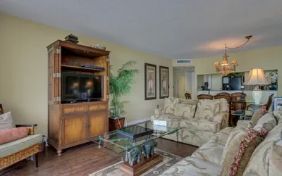 Photo 3 - SOUTH HAMPTON 503 2BR 2BA OCEANVIEW