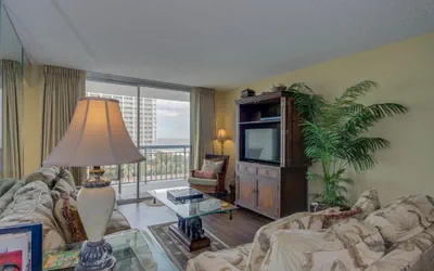 Photo 2 - SOUTH HAMPTON 503 2BR 2BA OCEANVIEW