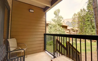 Photo 3 - Huge Ski-In Ski-Out Condo - CM116