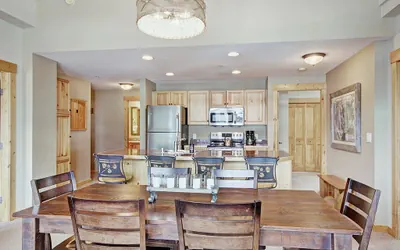 Photo 4 - Amazing Condo in Heart of Center Village - TX304