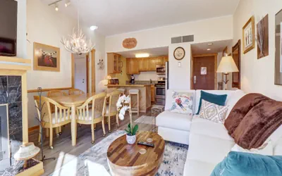 Photo 4 - Wonderful Spacious Ski Condo - SH504