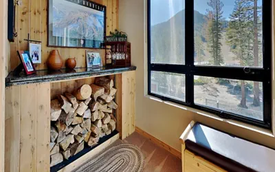 Photo 4 - Beautifully Remodeled 2 Bed 2 Bath Condo with Mountain View! Great Location, Close to Slopes! (Unit 302 at 1849)