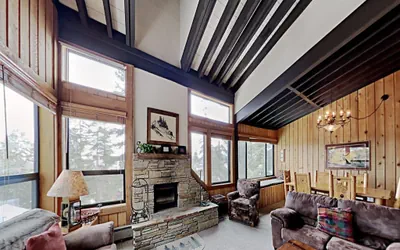 Photo 3 - Comfortable Condo Slopeside at Mammoth | Quiet Neighborhood on Hill (Unit 634 at 1849)