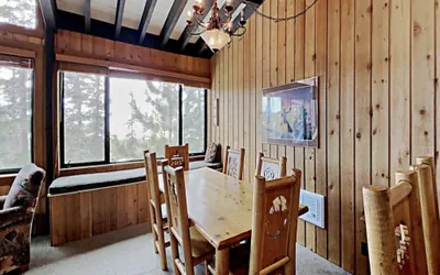 Photo 5 - Comfortable Condo Slopeside at Mammoth | Quiet Neighborhood on Hill (Unit 634 at 1849)