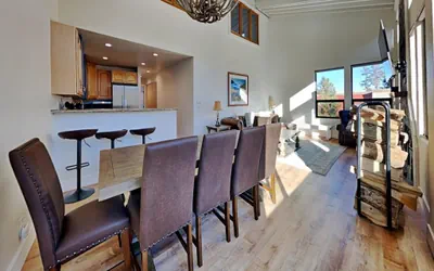 Photo 5 - Large Upgraded 4 Bedroom Condo in Mammoth! Easy access To Hot Tubs, Pool, Sauna (Unit 684 at 1849)