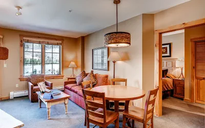 Photo 4 - Affordable 2Br West Keystone Take bus to lift