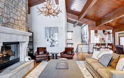 Photo 2 - Luxury Mountainside 5BR halet in Vail Village Save 20% on 7+ Nights!