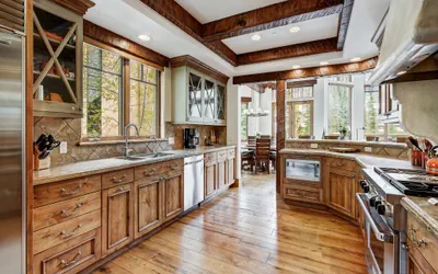 Photo 3 - 5BR Alpine Luxury Home with Private Hot Tub Save 20% on 7+ Nights!