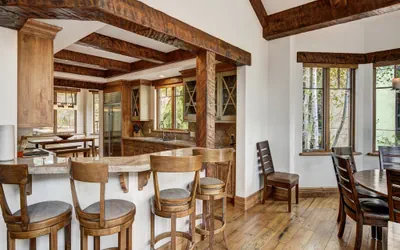 Photo 5 - 5BR Alpine Luxury Home with Private Hot Tub Save 20% on 7+ Nights!