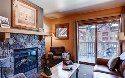 Photo 3 - Large 2Br Condo @ Red Hawk 2272~Walk to slopes