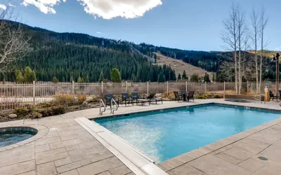 Photo 2 - 1Br Condo @ Red Hawk 2291~Walk to Gondola~Kids Ski Free!