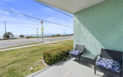 Photo 2 - Emerald Shores #1001