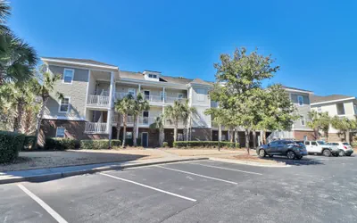 Photo 2 - 1021 Willow Bend