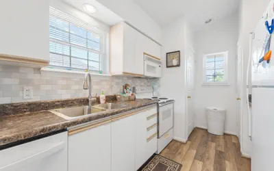 Photo 4 - HHL-K12 -Sunset Penthouse