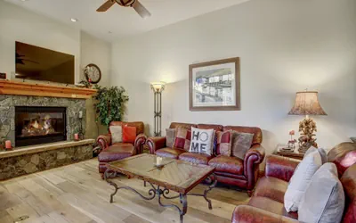 Photo 4 - Cozy & Central Arrowhead Village 3BR Townhome-Sleeps 6