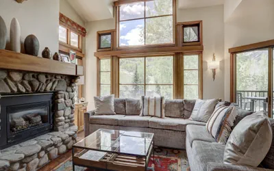 Photo 5 - 3BR/3.5BA Townhome Steps to Beaver Creek Village & Lifts