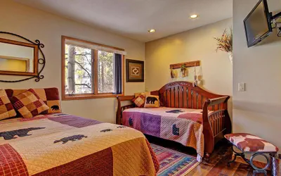Photo 4 - Gold King Lodge