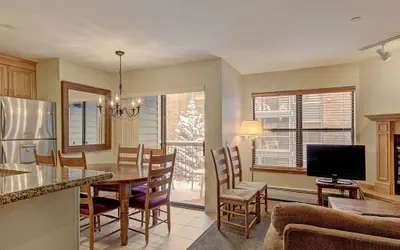 Photo 2 - Quaint Studio in Heart of Breck Steps to Snowy Fun