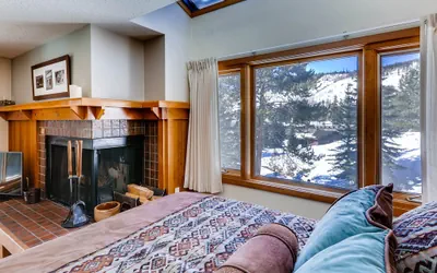 Photo 3 - Price Conscious Studio Condo ~ Lenawee 1747 ~ Kids Ski Free!