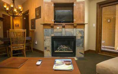 Photo 4 - Sundial Lodge Condo Steps from Red Pine Gondola Save 20% on 7+ Nights!