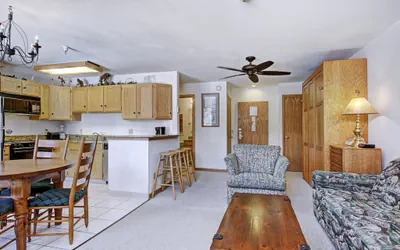 Photo 2 - Relaxed Studio Seconds to Historic Main Street - Sleeps 4
