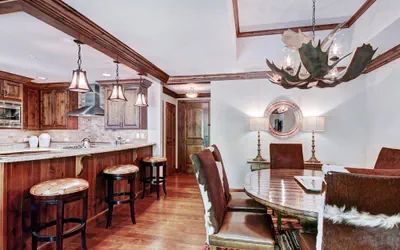 Photo 5 - Exclusive 2BR Ritz-Carlton w Mountain Rustic Décor Save 20% on 7+ Nights!