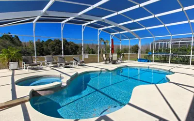 Photo 3 - 5 bedroom villa with hot tub!