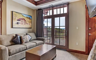 Photo 2 - Luxury Studio Condo Steps from Winter Activities, Sleeps 4
