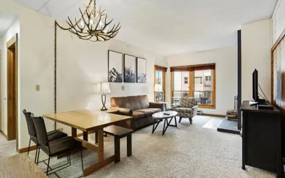 Photo 4 - Perfectly located 1Br - Steps to Ski & Apres Fun - Sleeps 4