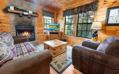 Photo 3 - Paw Prints Secluded Mountain View Cabin with Hot Tub and Pool Table