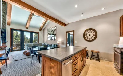 Photo 4 - Luxury 3Br Residence steps from Heavenly Village & Gondola