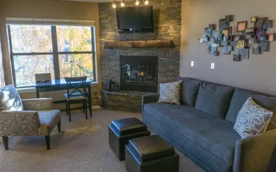 Photo 5 - Inviting Winter Hideaway - Walk to Apres-Ski Fun Sleeps 4