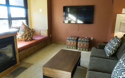 Photo 5 - Fully Renovated Suite with Full Kitchen Save 20% on 7+ Nights!