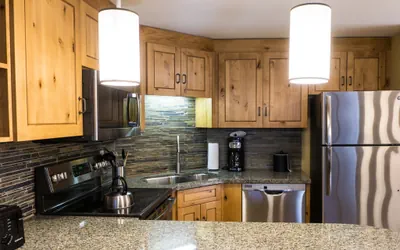 Photo 5 - Grand Summit Mountainside Next to Red Pine Gondola Save 20% on 7+ Nights!